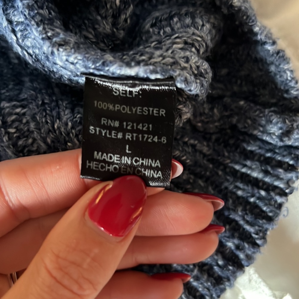 Sweater - Picture 5 of 5